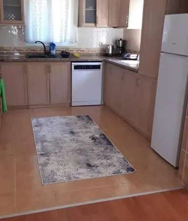 Muestakil Bahce Ve Havuz Olanagi Sunan, Genis Villa دالامان