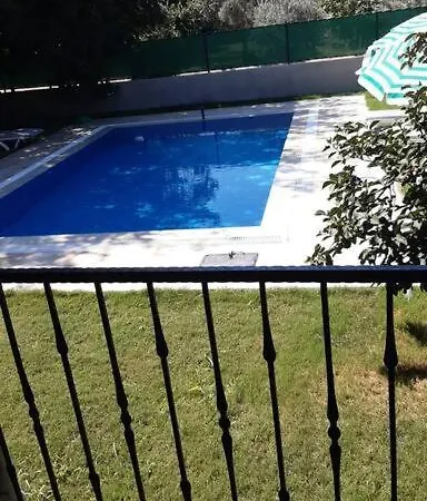 Muestakil Bahce Ve Havuz Olanagi Sunan, Genis Villa فيلة دالامان