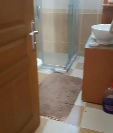 Muestakil Bahce Ve Havuz Olanagi Sunan, Genis Villa *